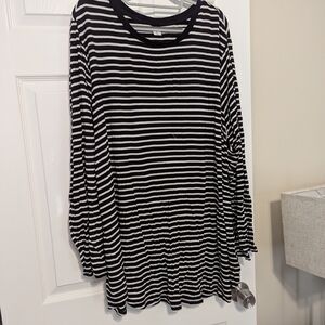 Old Navy Black and White Striped Top